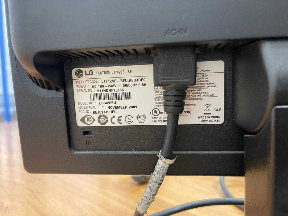 Монитор LG FLATRON L1742SE