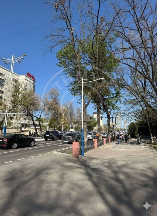 4/3/5 Метро Буюк Ипак Йули,Ул Мустакиллик,80м2,кирпичный дом, ремонт