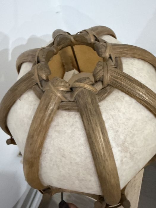 Lampa de lemn functionala