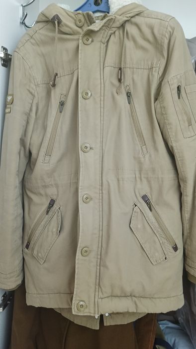 Куртка бренда Дефакто