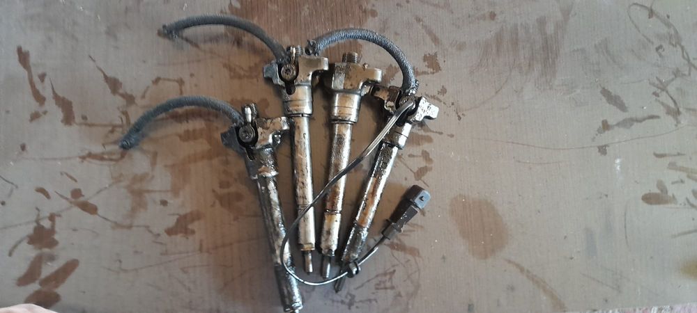 Injectoare bmw e 46 320 136 cp