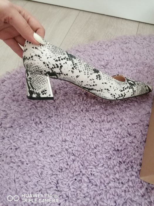 Обувки с ток Mango