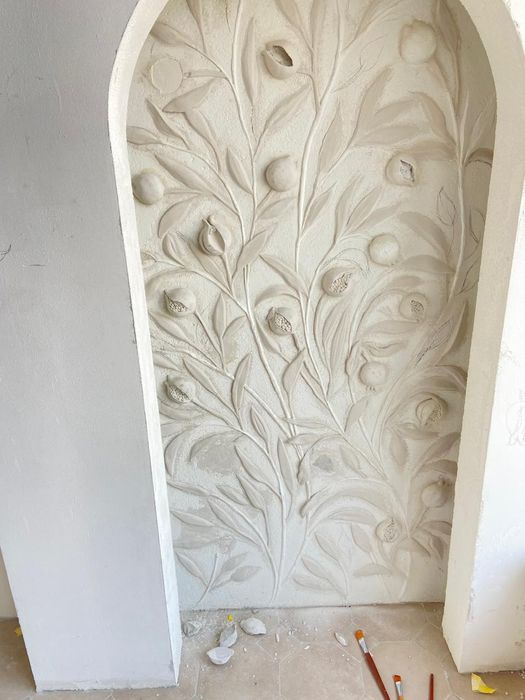 Барельеф. Скульптор. Скала. Эффект камня.