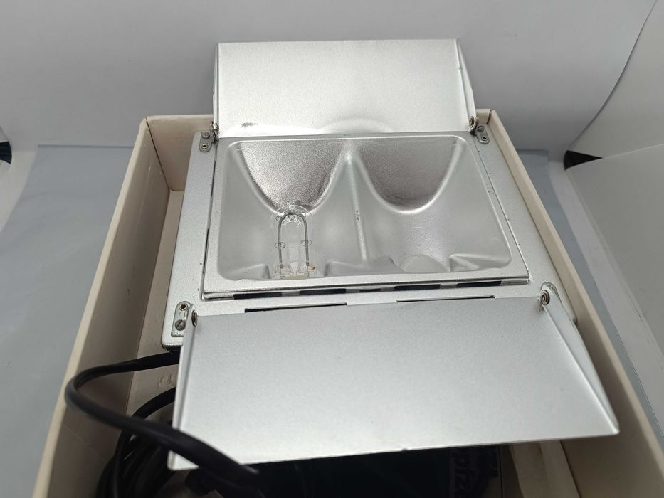 Светкавица Flash Wata start 2000 Deluxe употребявана