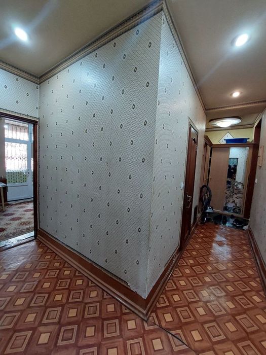 Продаю 2× квартира на 2 этаже 2 этажного дома. Ул Джаркурганский