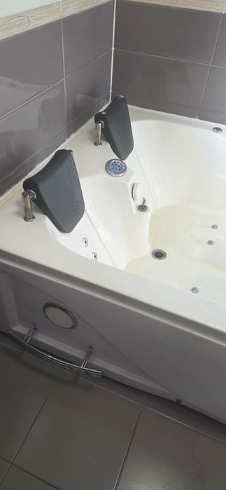 Jacuzzi 2 persoane