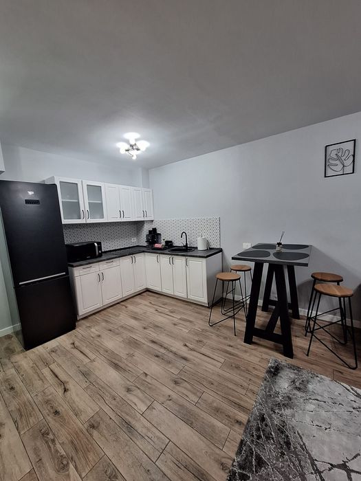Închiriez apartament cu 2 camere în Prima Onestilor