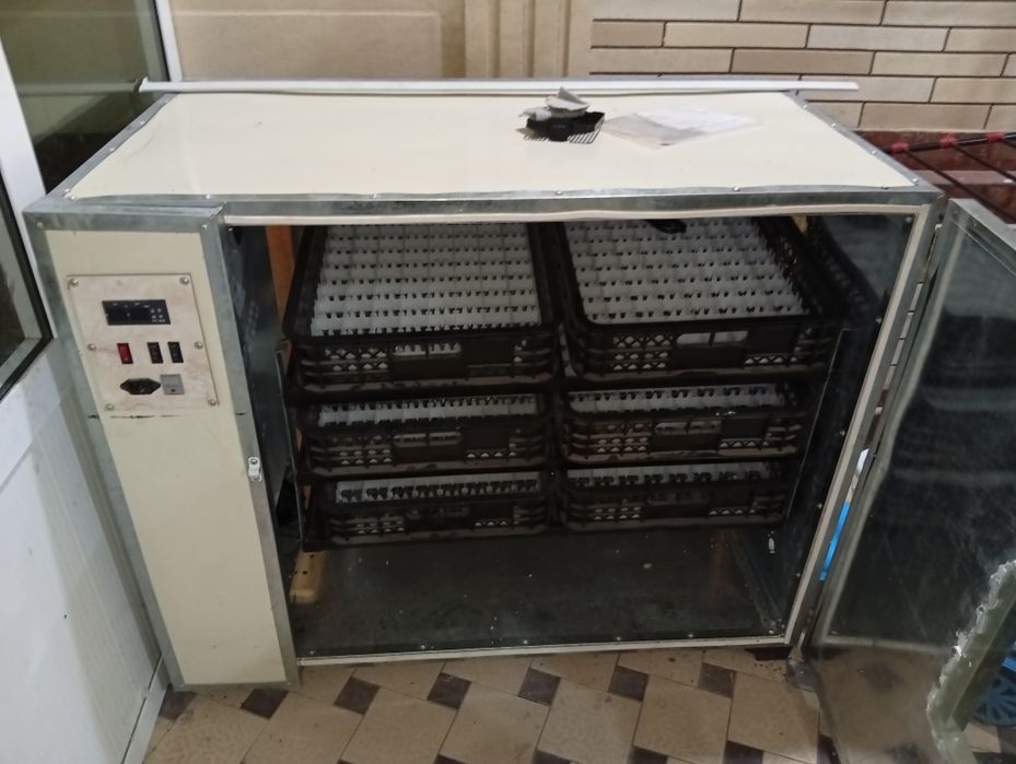 Inkubator sotiladi yangi