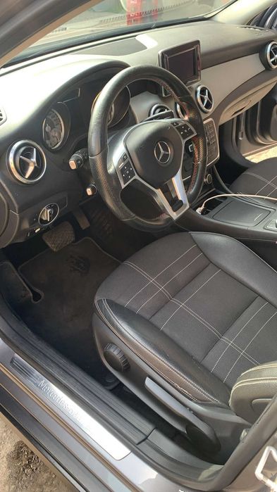 Vând MERCEDES GLA, 2015, automat