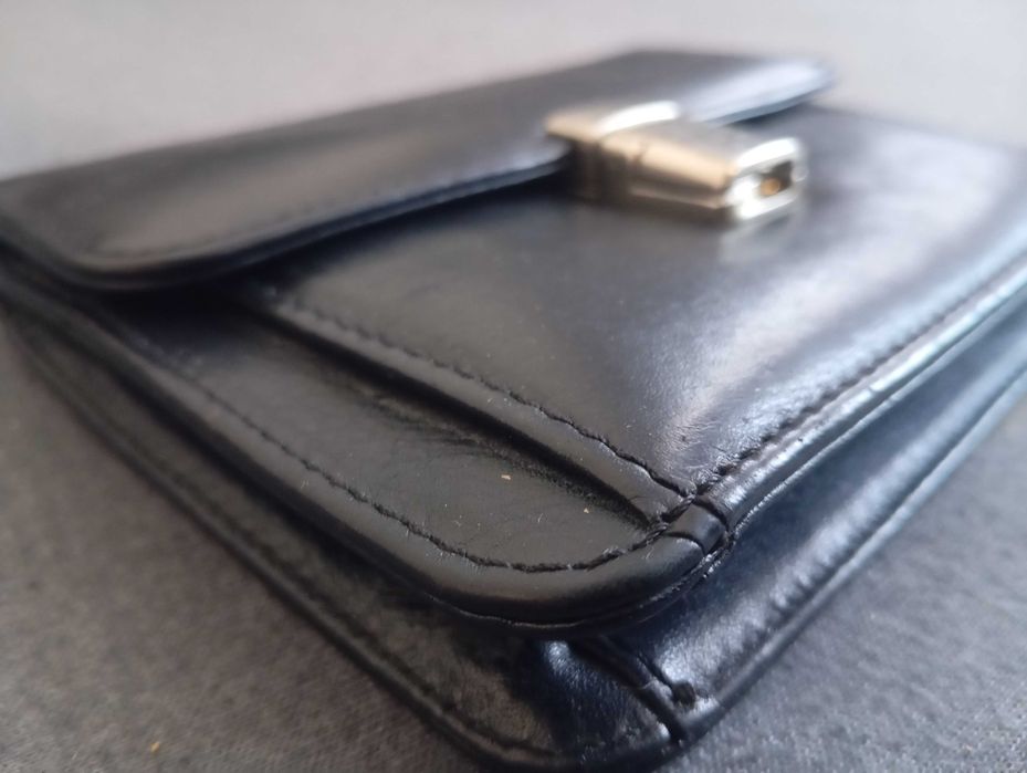 Кожена чантичка Bond bond non