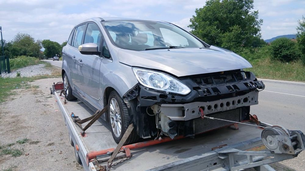 Продава се само на части Ford Grand C-MAX 1.6 ecoboost