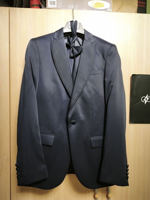 Костюми за поводи