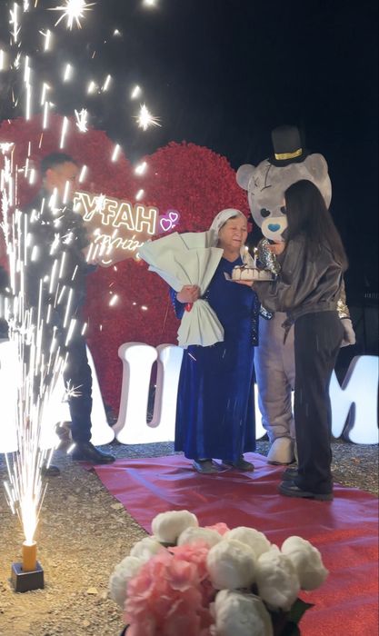 Жүрекпен құттықтау, АНАШЫМ. ӘКЕШІМ