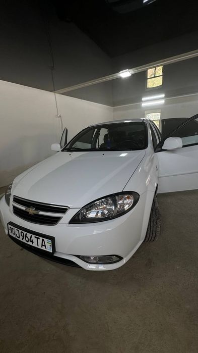 Lacetti 2023 benzin, gaz, bor xolati zor ayol kishi haydagn