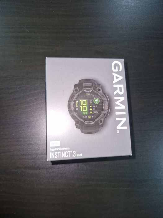 smartwatch robust Garmin Instinct 3 AMOLED.