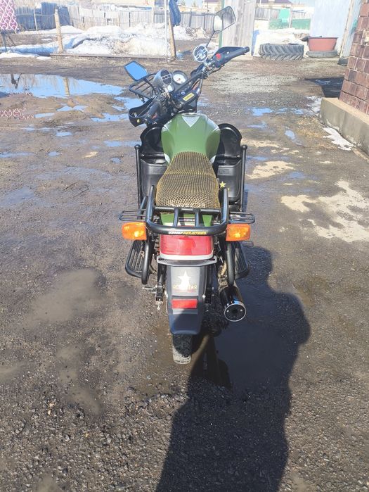 Продам мотоцикл 200 кубов