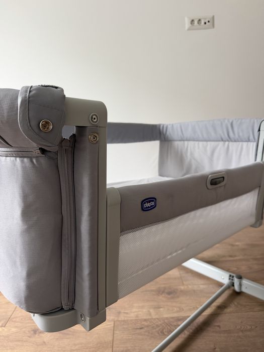 Pătuț atașabil Chicco Next2Me Magic Evo – Grey Mist (gri), 0 luni+