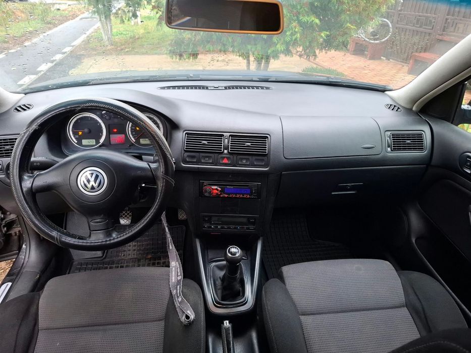 VOLKSWAGEN Golf 2002 — imagine 4