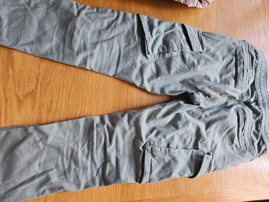 Лот панталони Carter's, Benetton и HM за момче