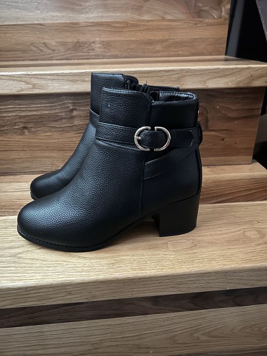 Ghete de dama cu toc