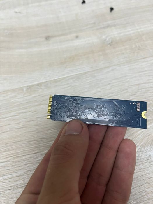 Жесткий диск KINGSTON SNV3S1000G