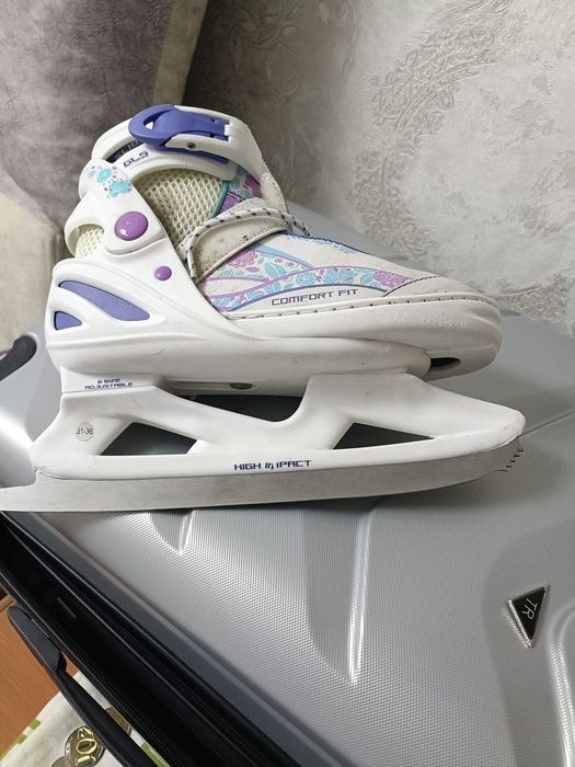Продается коньки для девочек