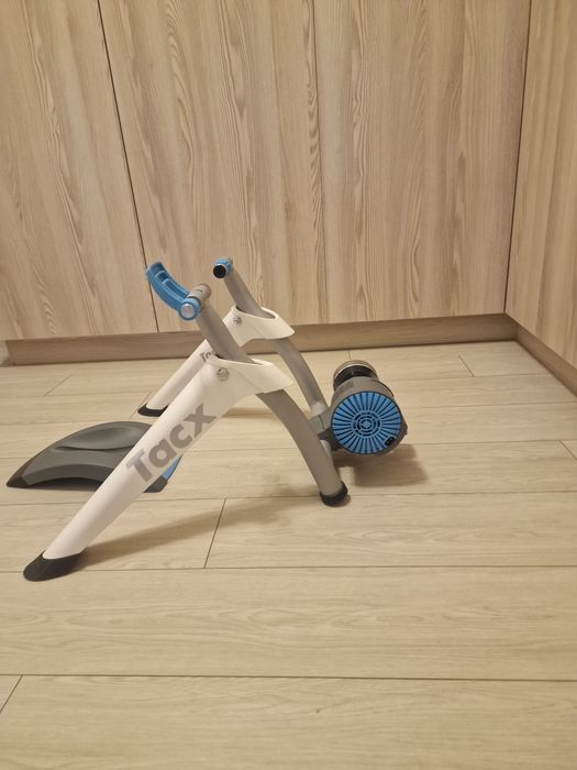 Home trainer Tacx Flow Smart T2240