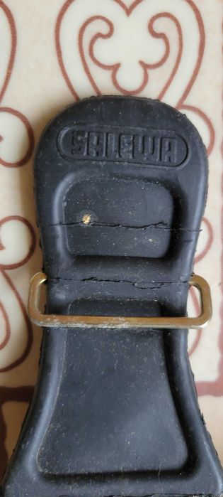 Автомати за ски с колани, с повдигащи пети.