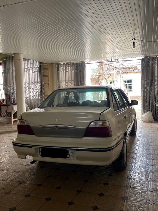 Nexia1 2003 srochno sotiladi