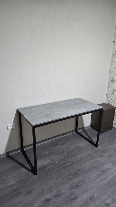 Лофт стол Loft stol (ish stoli)