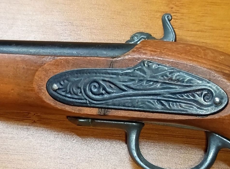Flintă/pistol vechi de panoplie