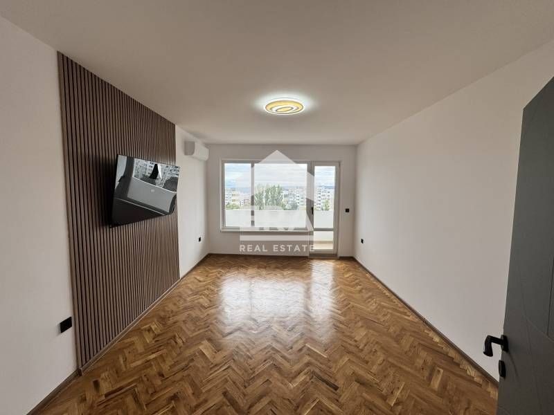 Продава се Четиристаен апартамент в Варна, Левски - 90 кв.м за 2523 €/кв.м - Снимка #3
