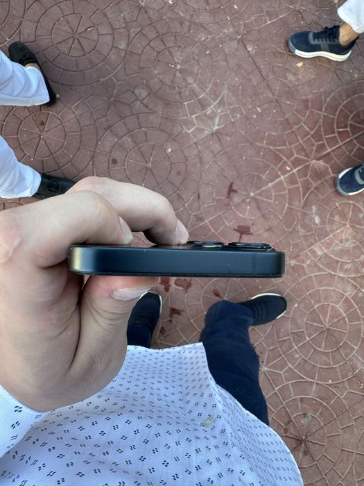 iphone 13 128 black RK/A xolati ortacha srochna sotiladi oladigalla