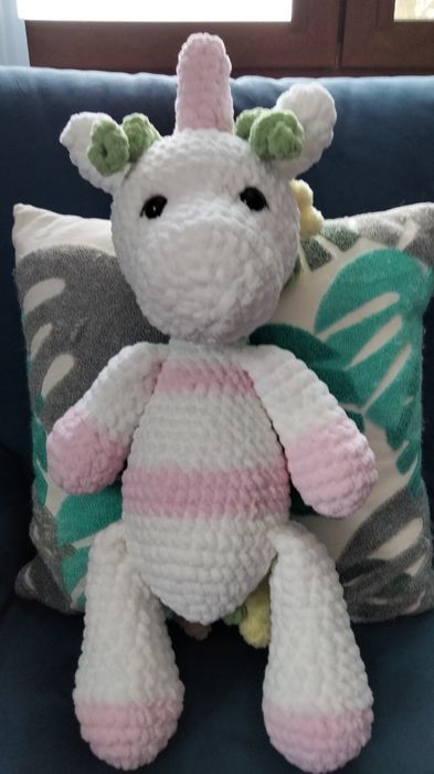 Плюшена играчка еднорог