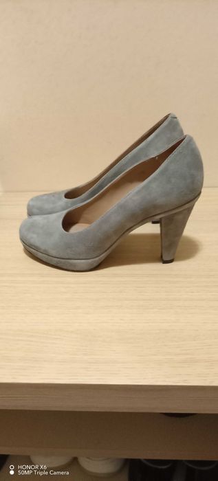 Pantofi dama din piele intoarsa. Numar 36.