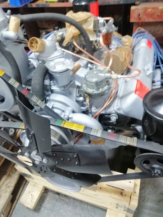 Двигатель ЗИЛ 130. 131.