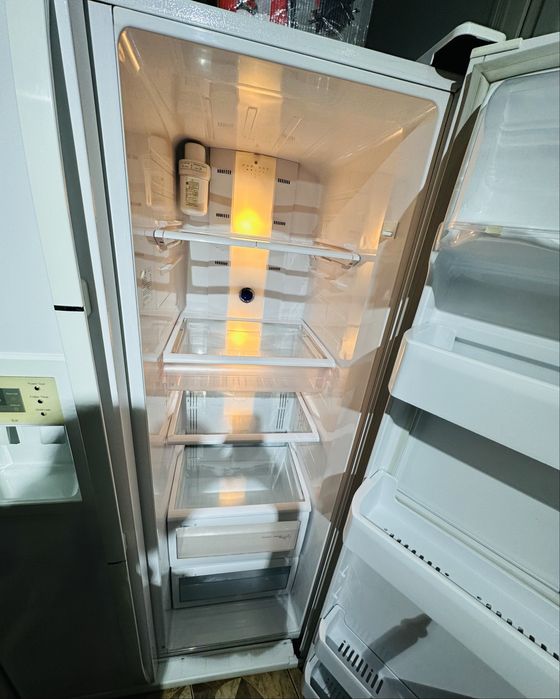 Холодилтник samsung side by side 90/173/67