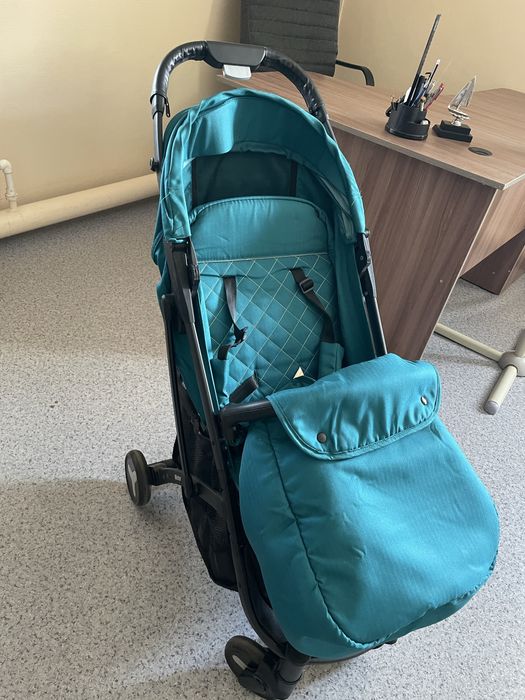 Продам коляску прогулочную