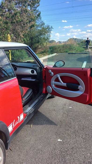 Masina mini cooper