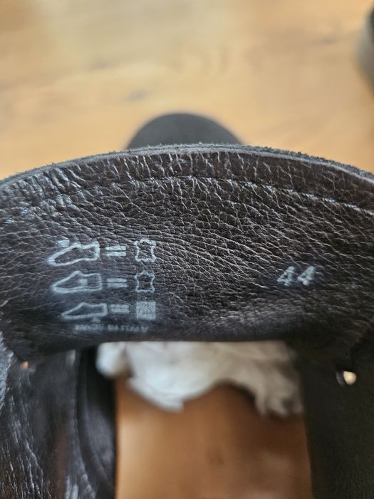 Ghete piele intoarsa masura 44