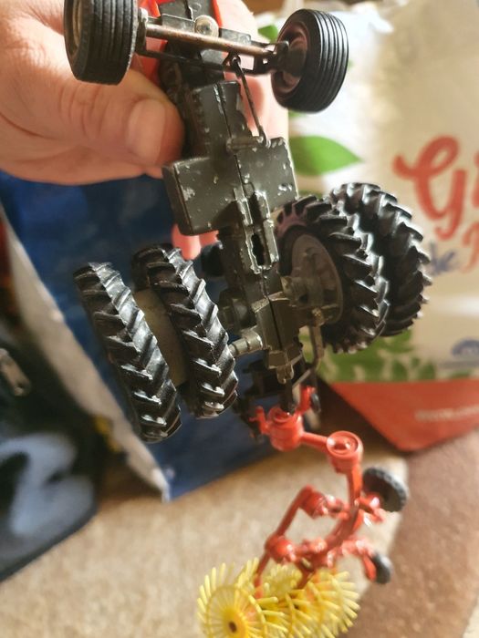 Tractor jucarie de colectie