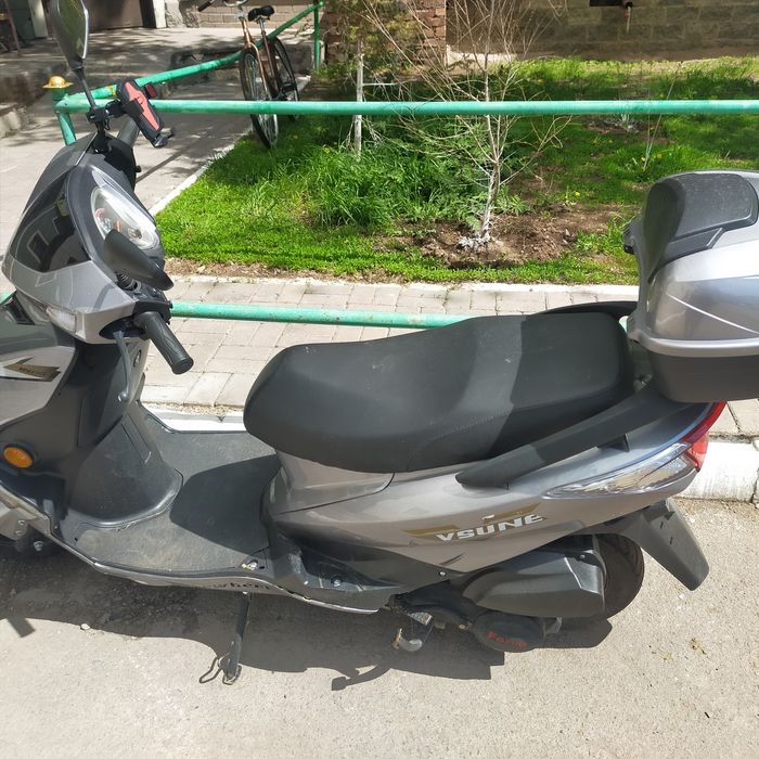 Мопед 125 куб 8 про макс. Стоит в Астане. Продам или обмен