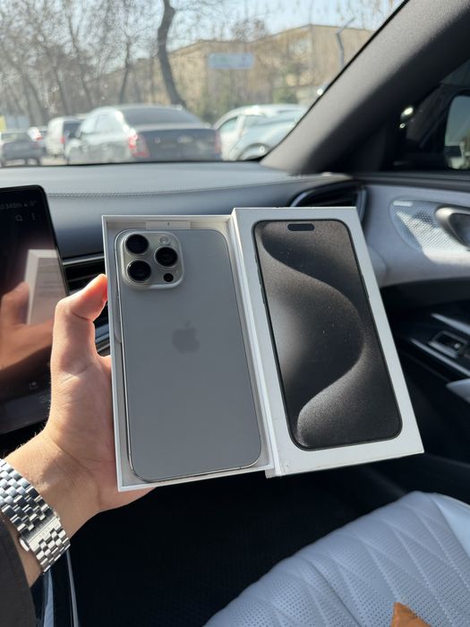 Apple IPhone 15 pro max 256Gb. 88% емкость. Айби йок