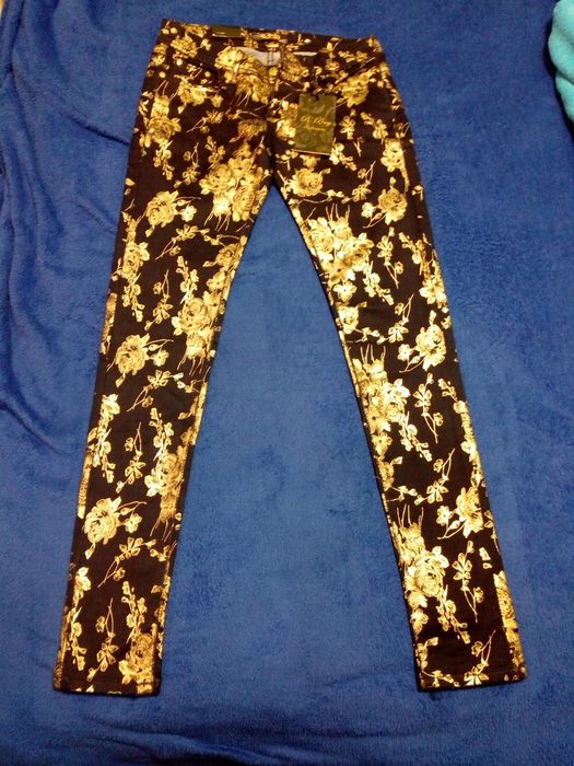 Бял гащеризон S-ка BERSHKA, дамски панталони-S,M/цени в описанието