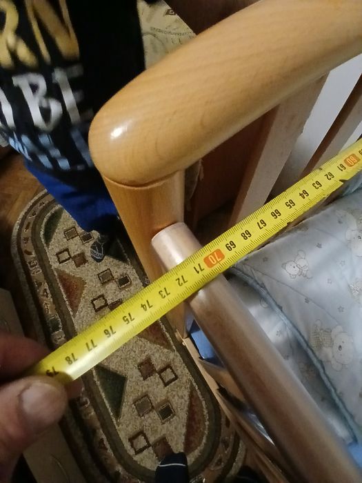 Pătuț din lemn folosit