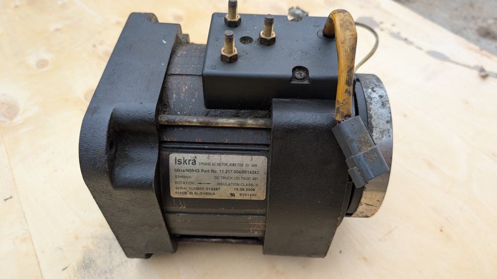 Motor electric Iskra 5kv trifazic 48V DC cu frana electromagnetica