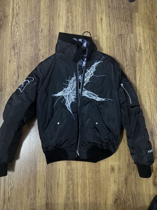 Чисто ново bomber яке на Луда