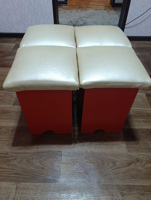 Кухонный уголок со стульями бу