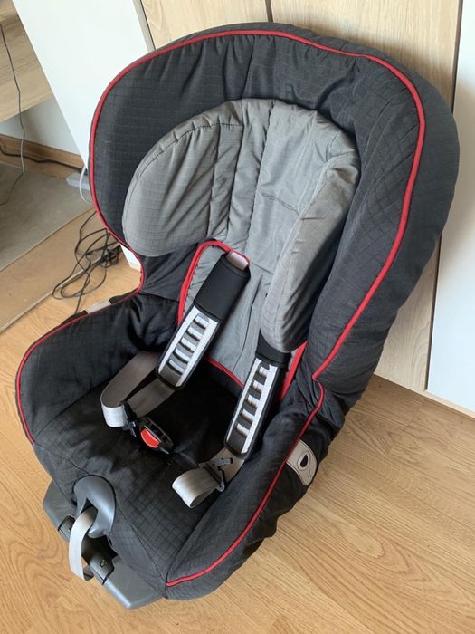 Britax romer столче за кола с изофикс