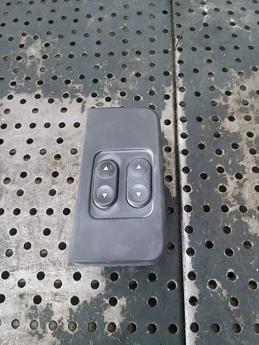 Butoane geamuri electrice fiat punto 176